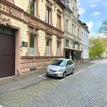 Zentral Im Historischen Weingut Mit Privater Terrasse *